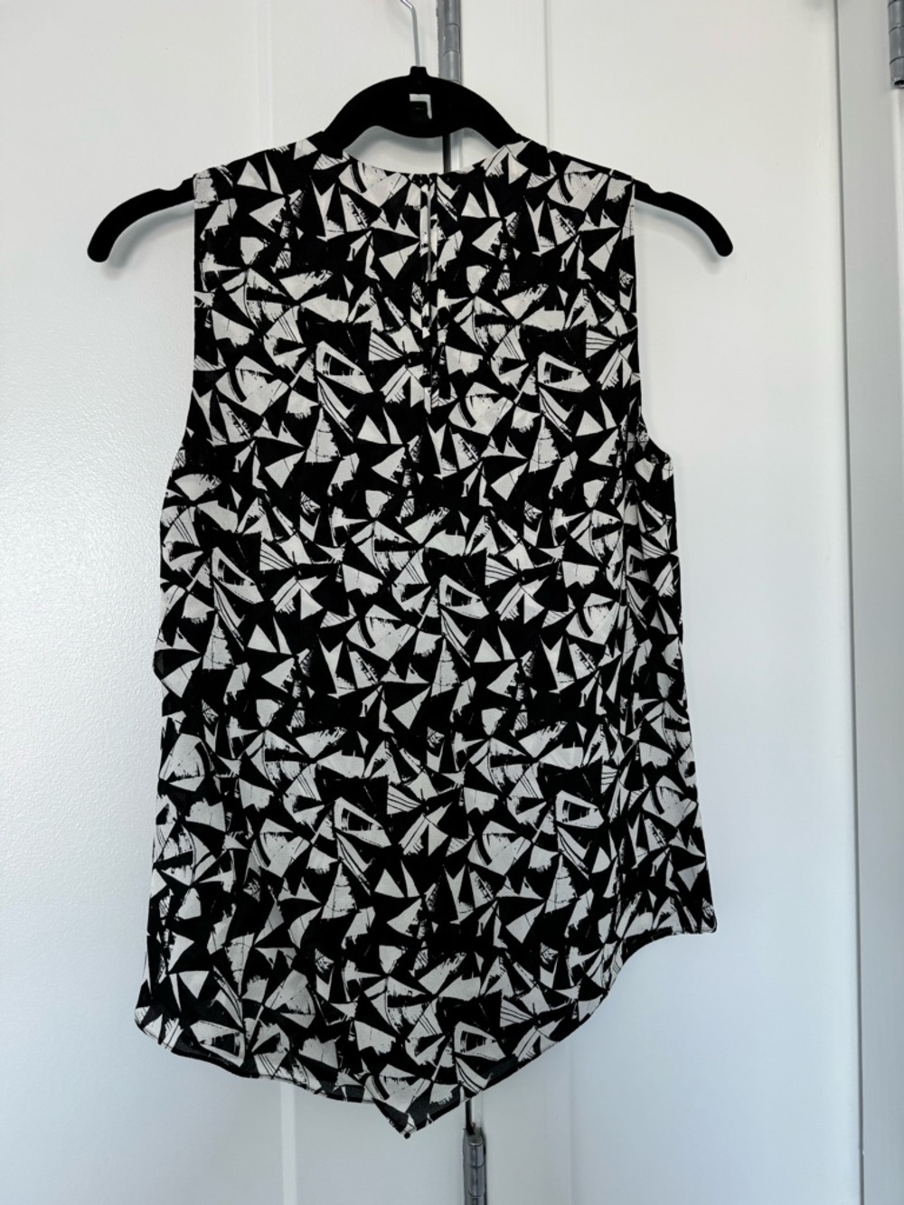 A.L.C. Silk Black and White Geometric Sleeveless Camisole
